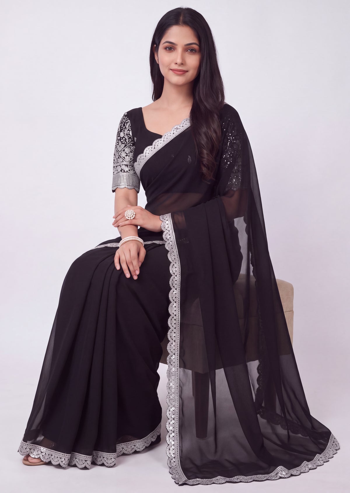 Delicate Embroidery Scalloped Border Rangoli Saree