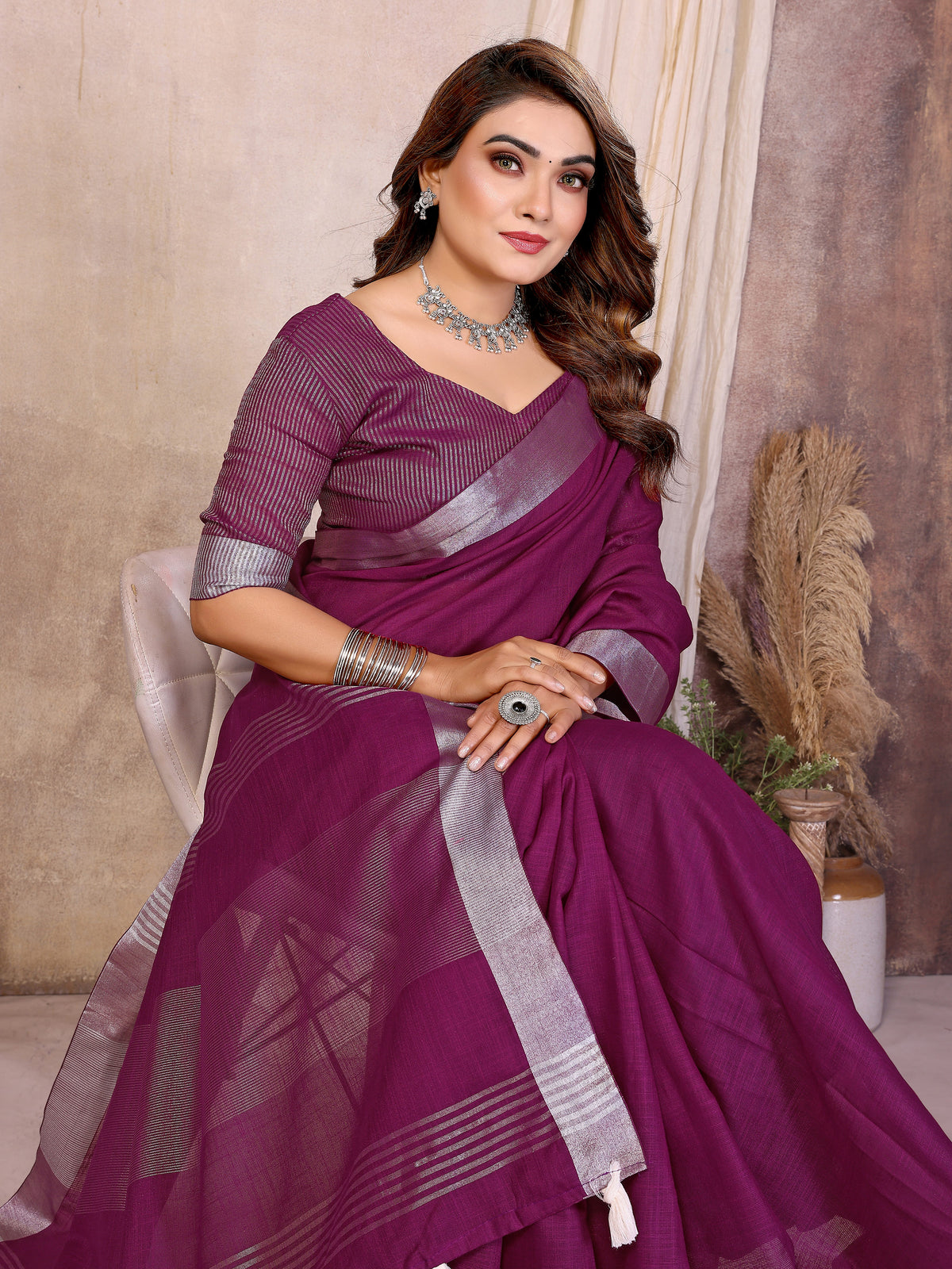 Soft Leaf Linen Silver Zari Border Cotton Saree