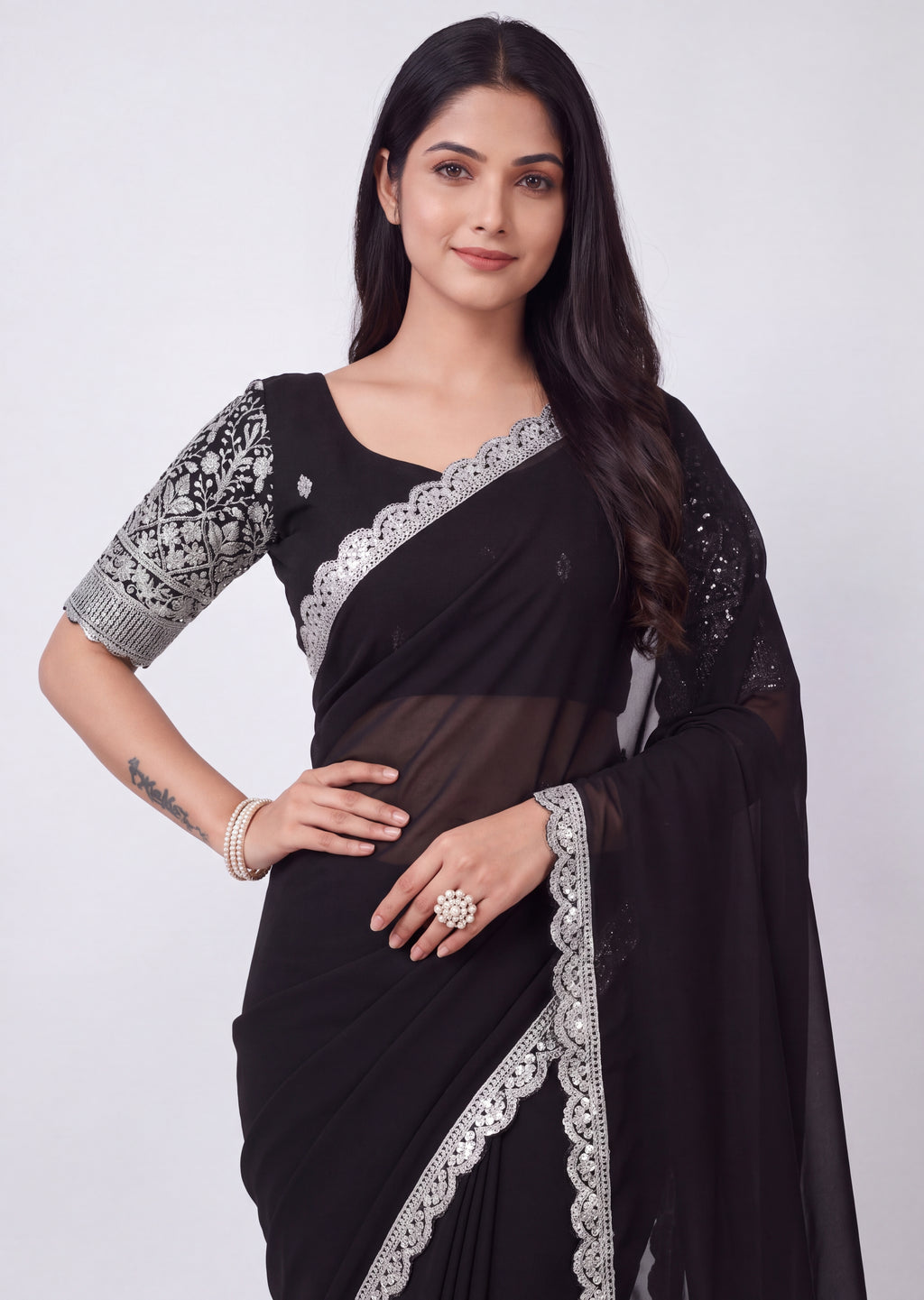 Delicate Embroidery Scalloped Border Rangoli Saree