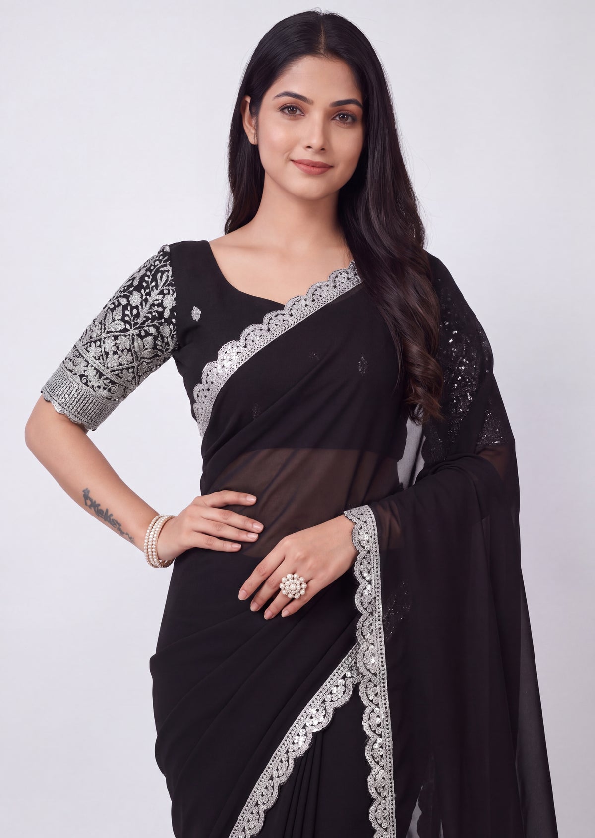 Delicate Embroidery Scalloped Border Rangoli Saree