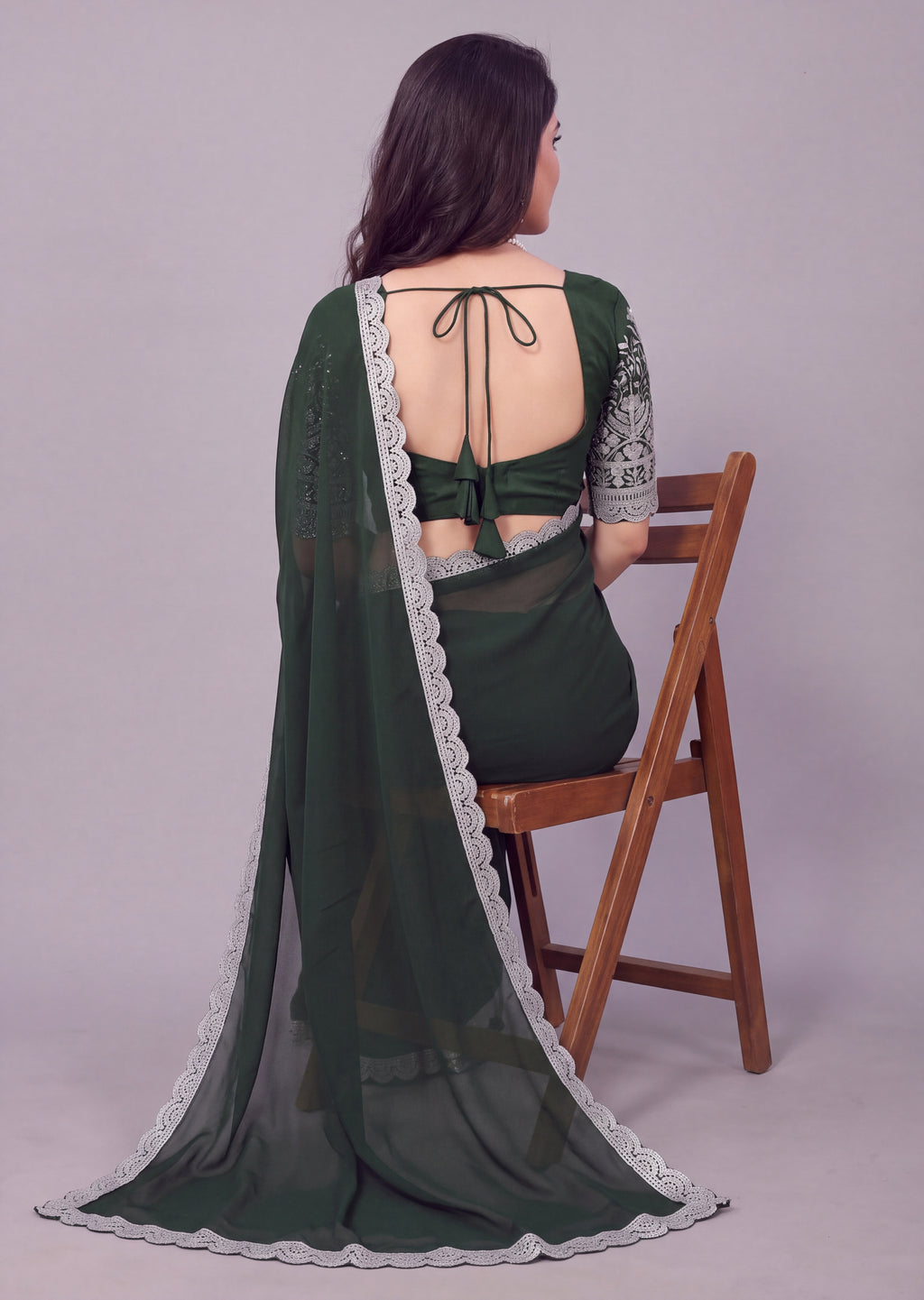 Delicate Embroidery Scalloped Border Rangoli Saree