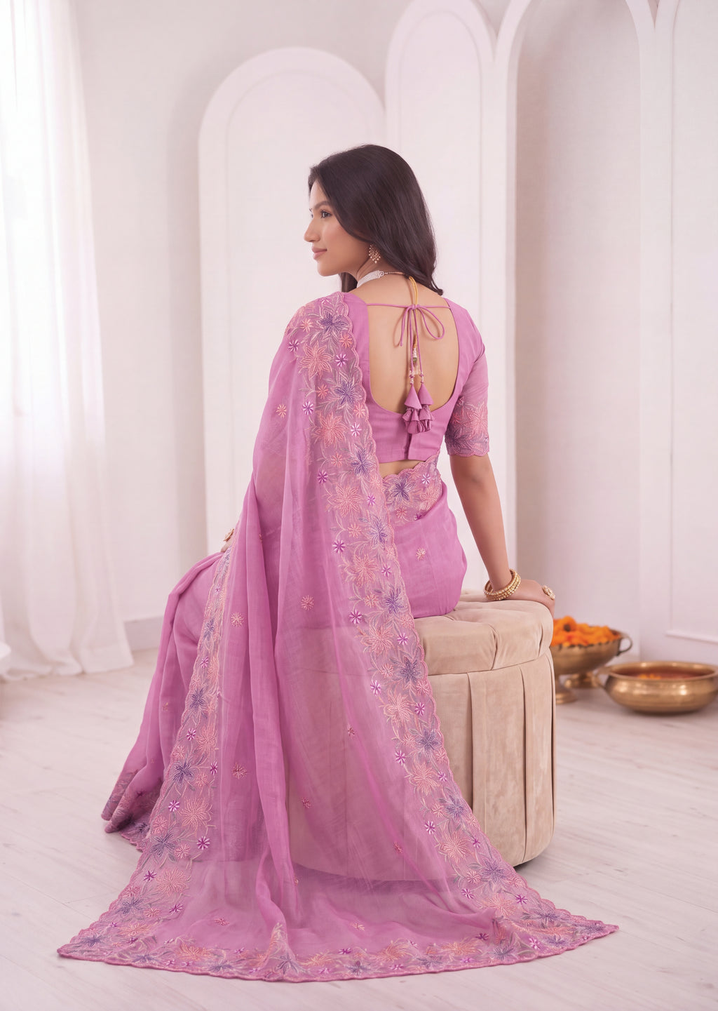 3D Floral Embroidery Two-Tone Crunchy Tissue Saree