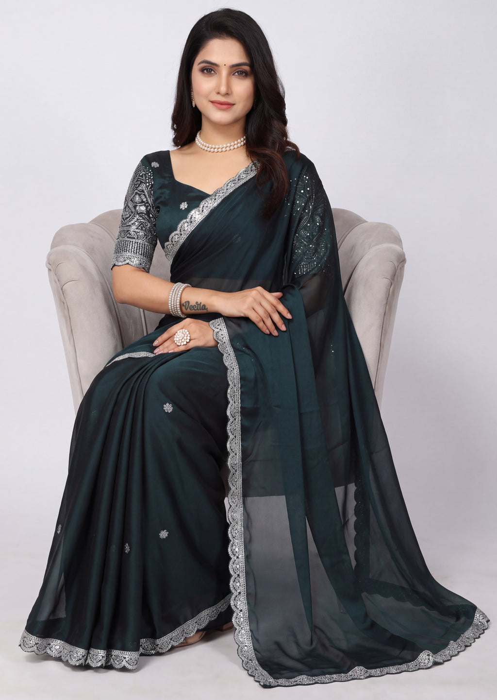 Delicate Embroidery Scalloped Border Rangoli Saree