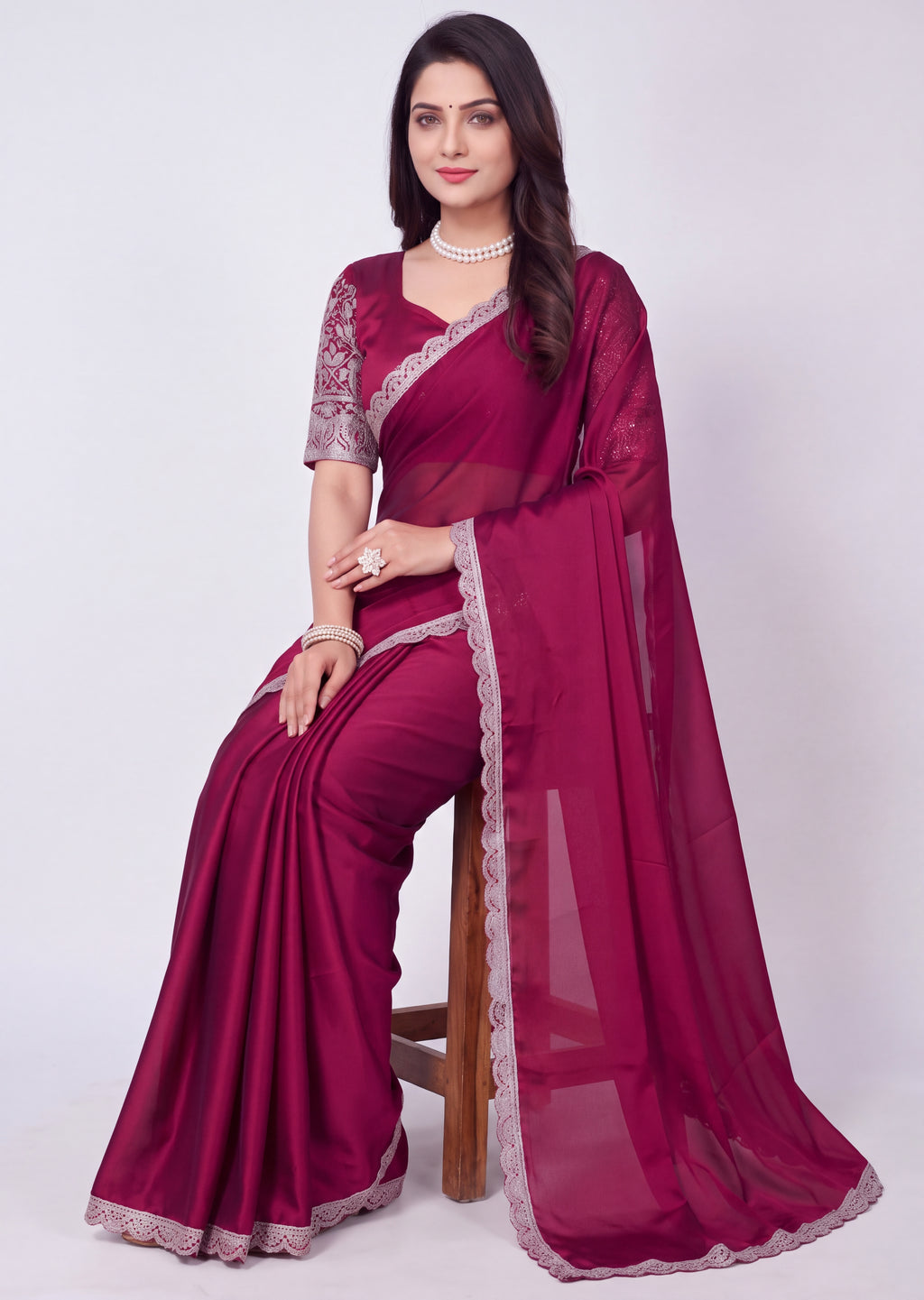 Delicate Embroidery Scalloped Border Rangoli Saree