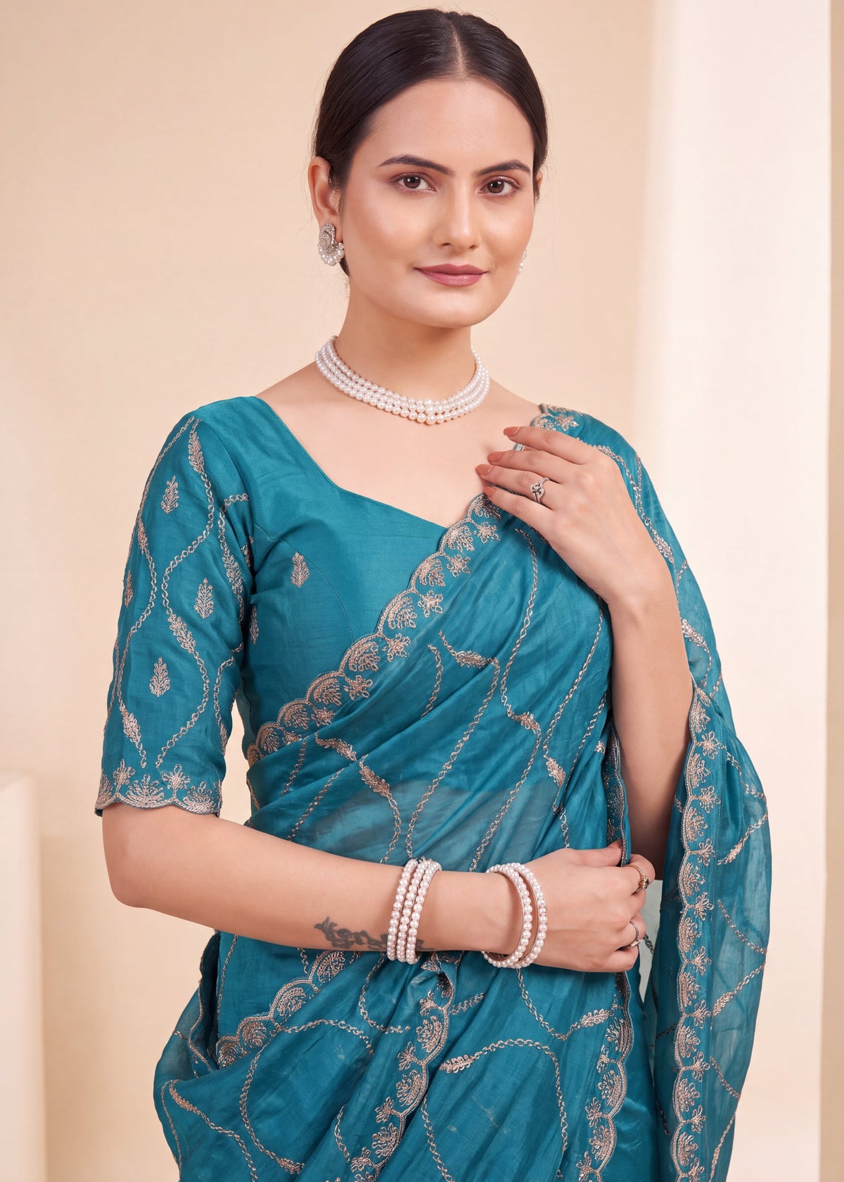 Fendy Chiffon Zari Work Designer Saree