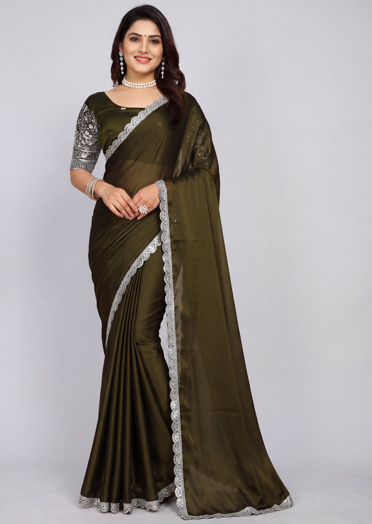 Delicate Embroidery Scalloped Border Rangoli Saree
